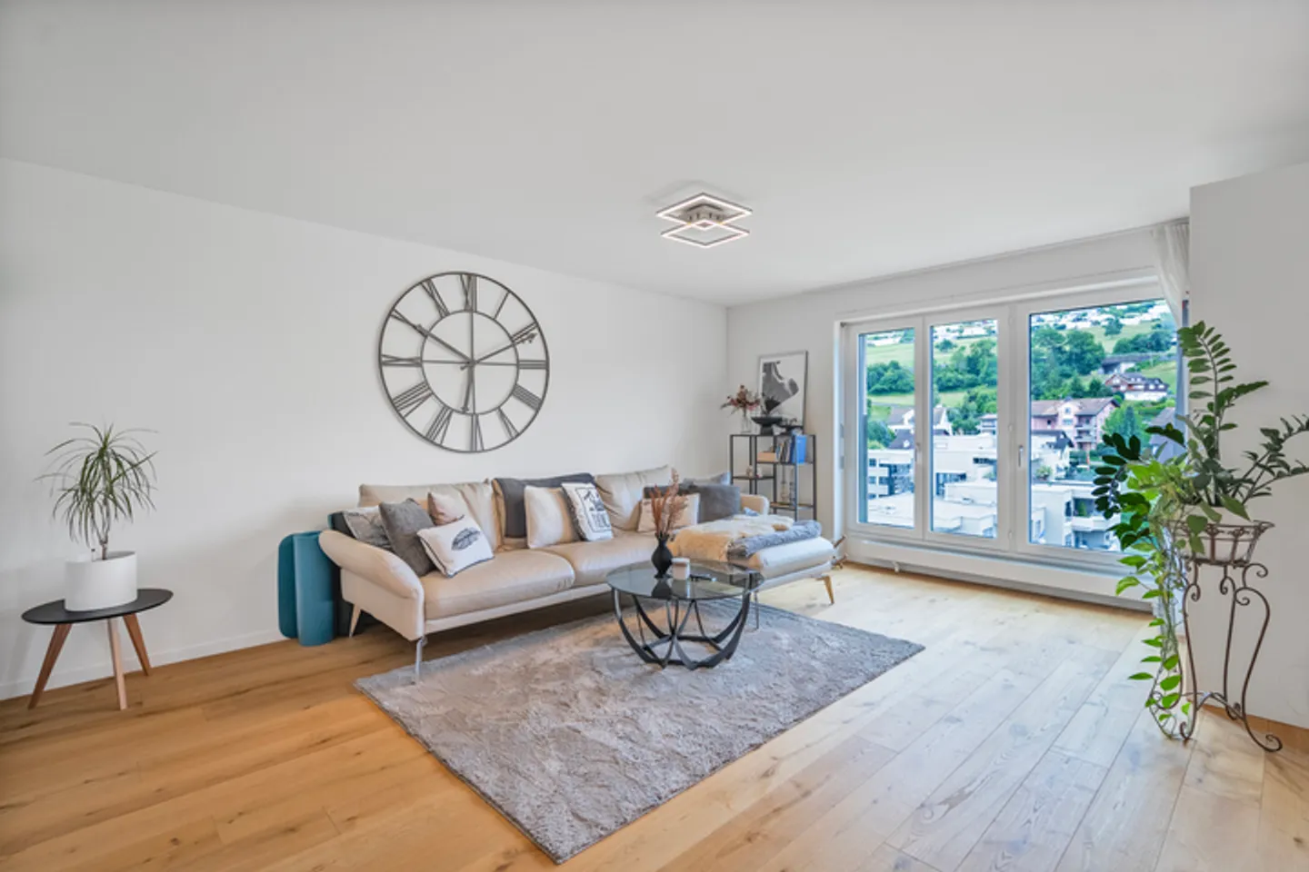 SPETTACOLO PANORAMICO AL 10° PIANO SUL LAGO DI COSTANZA - Foto 3 di 8