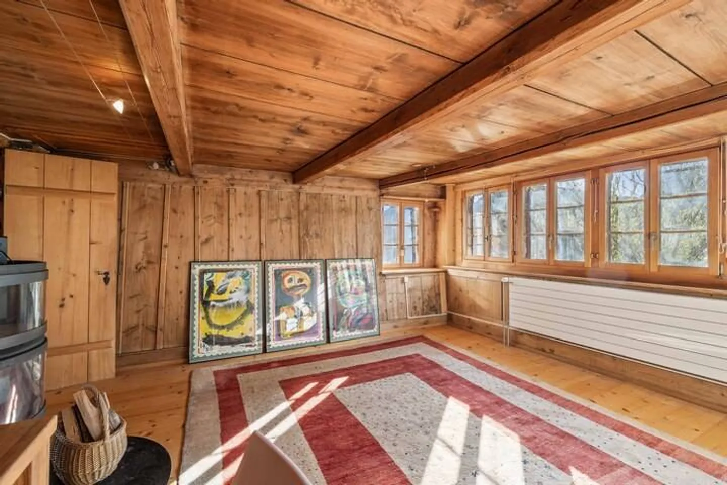 Charming Row House with Lake View and Swedish Stove in Pfäffikon - Photo 2 of 9