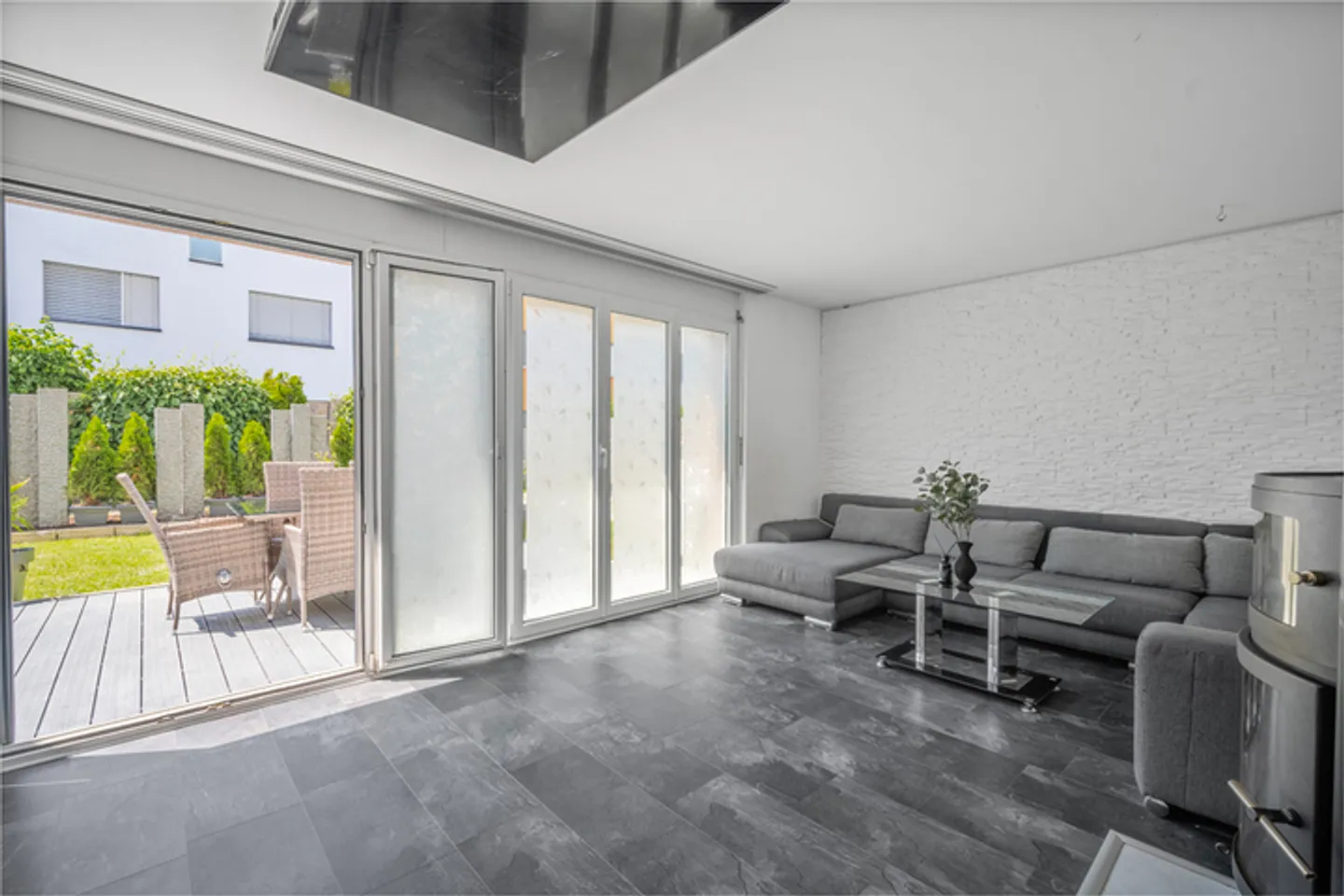 MAISON MITOYENNE MODERNE AVEC STYLE ET CONFORT - Photo 3 sur 8