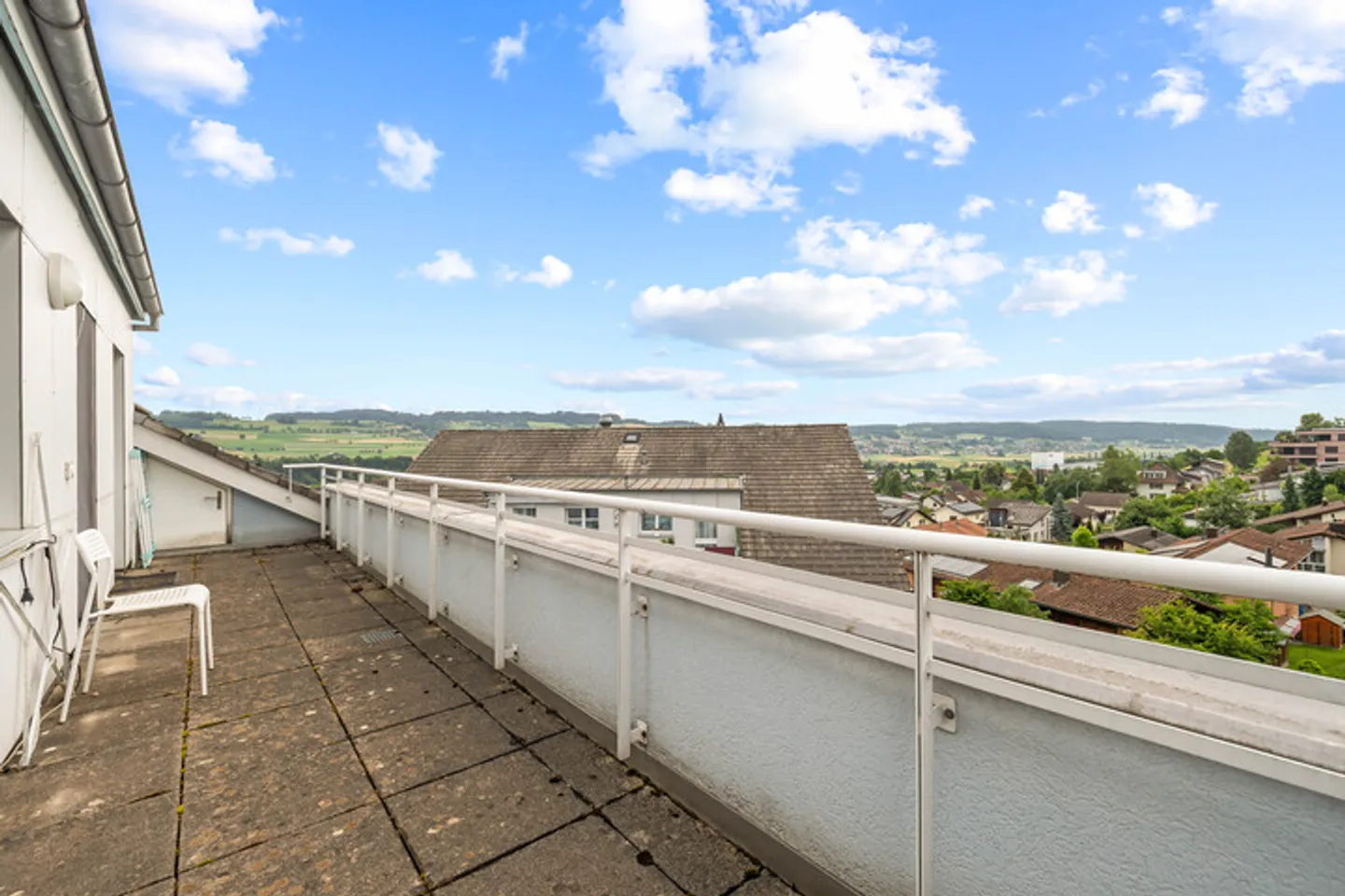 ATTICO SPAZIOSO DI 5,5 LOCALI CON POSSIBILITÀ DI ESPANSIONE - Foto 8 di 8