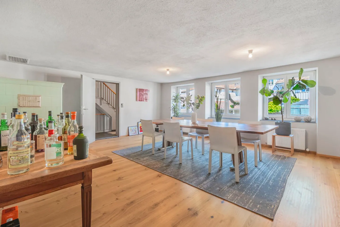 CHARME & RAUM – IM DORF, NAHE ZÜRICH - Foto 2 von 8