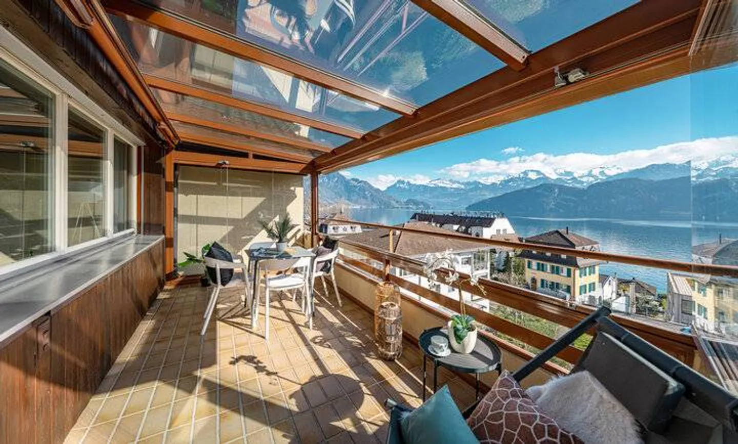 APPARTEMENT EN MAISONETTE ATTRACTIF AVEC VUE SPECTACULAIRE - Photo 6 sur 8