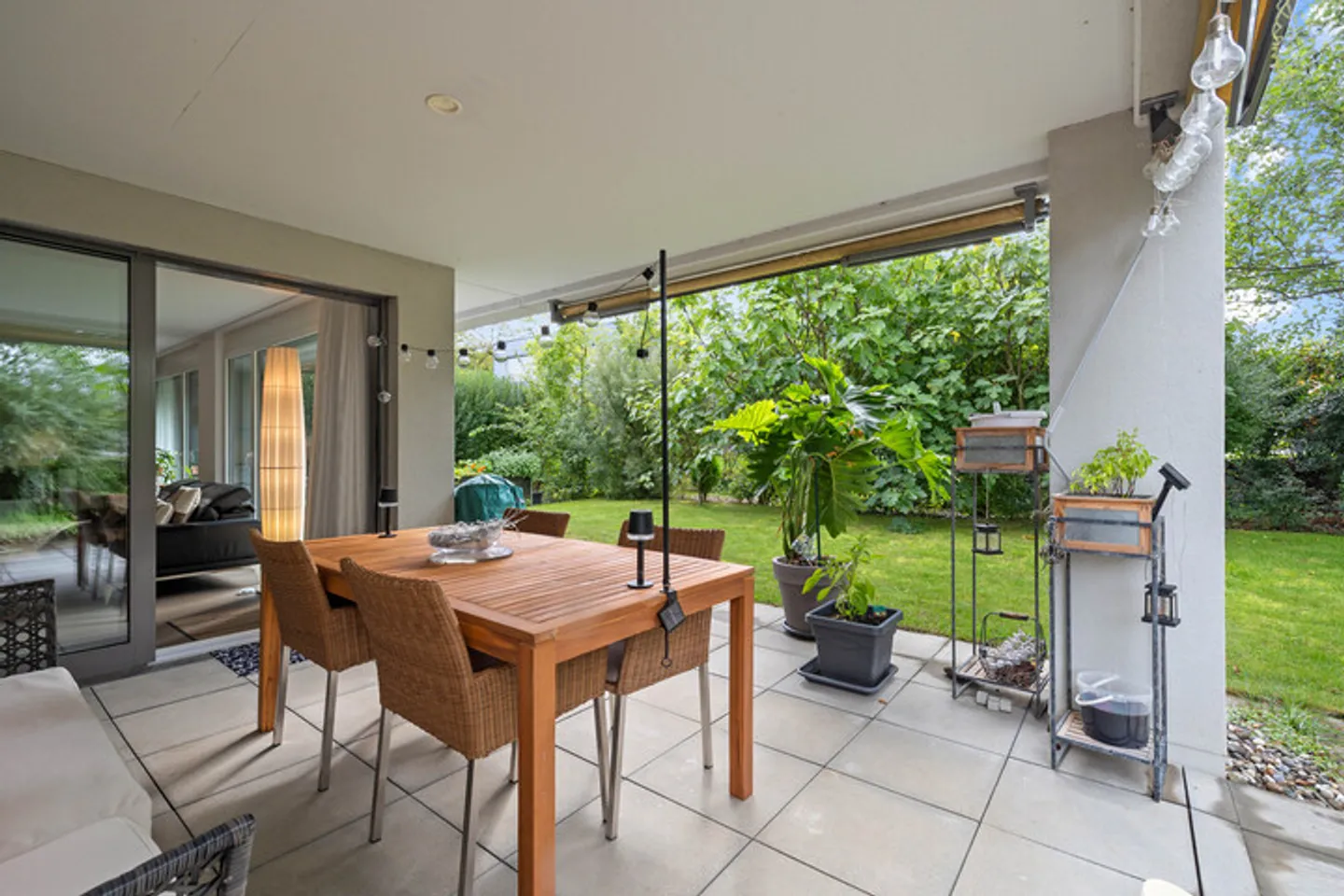 APPARTAMENTO MODERNO CON GIARDINO DIRETTAMENTE SULL'AARE - Foto 8 di 8