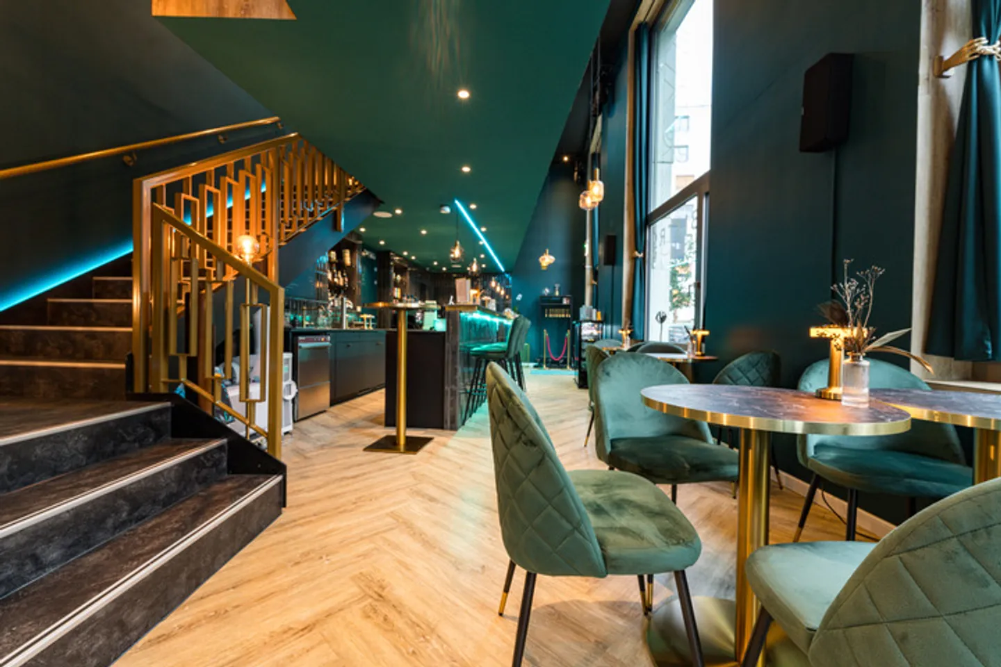 ATTRACTIVE ART DECO BAR GLASS BÜLACH - Photo 2 of 8