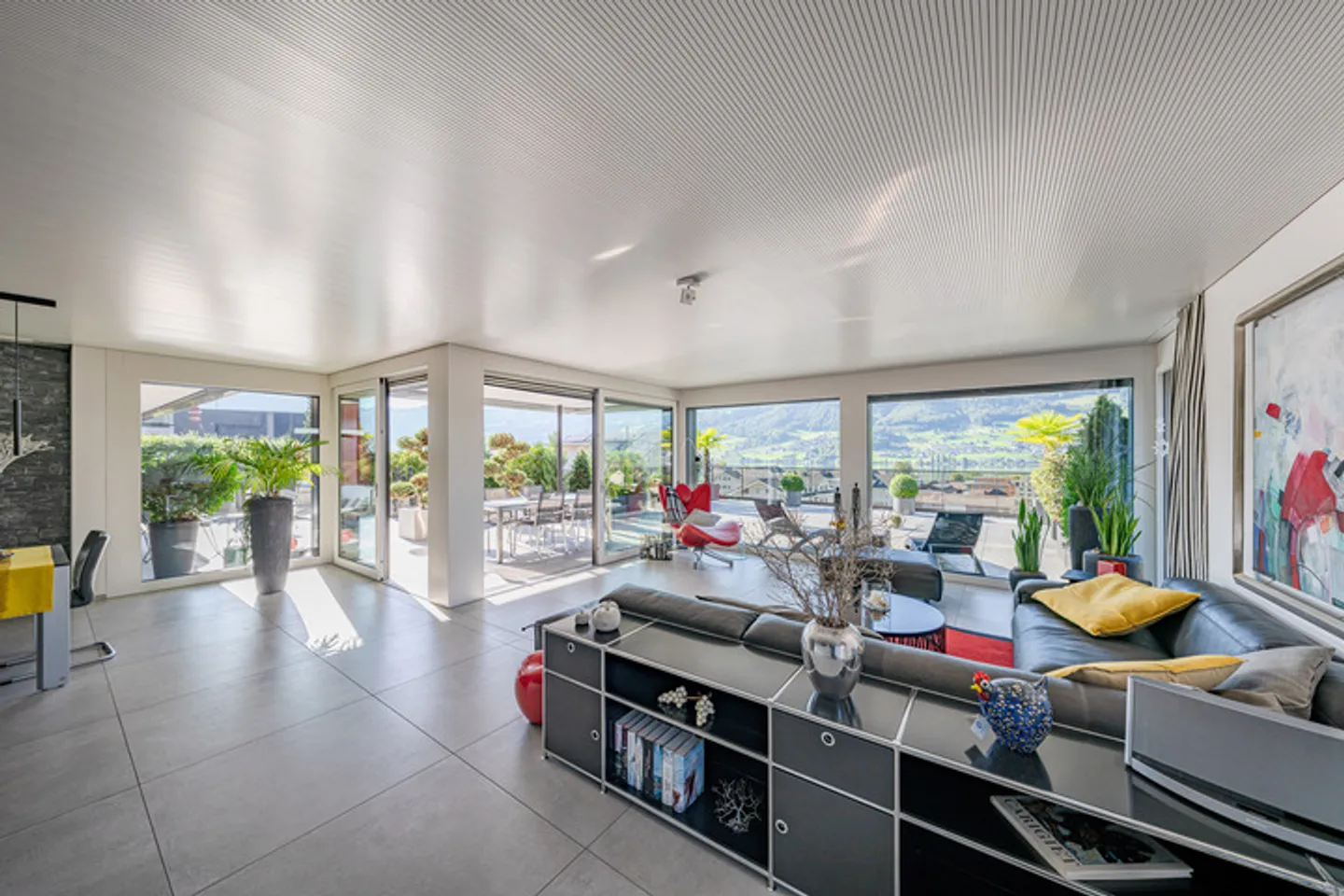 APPARTAMENTO TERRAZZA MERAVIGLIOSO CON VISTA SUL LAGO - SPETTACOLO - Foto 3 di 8