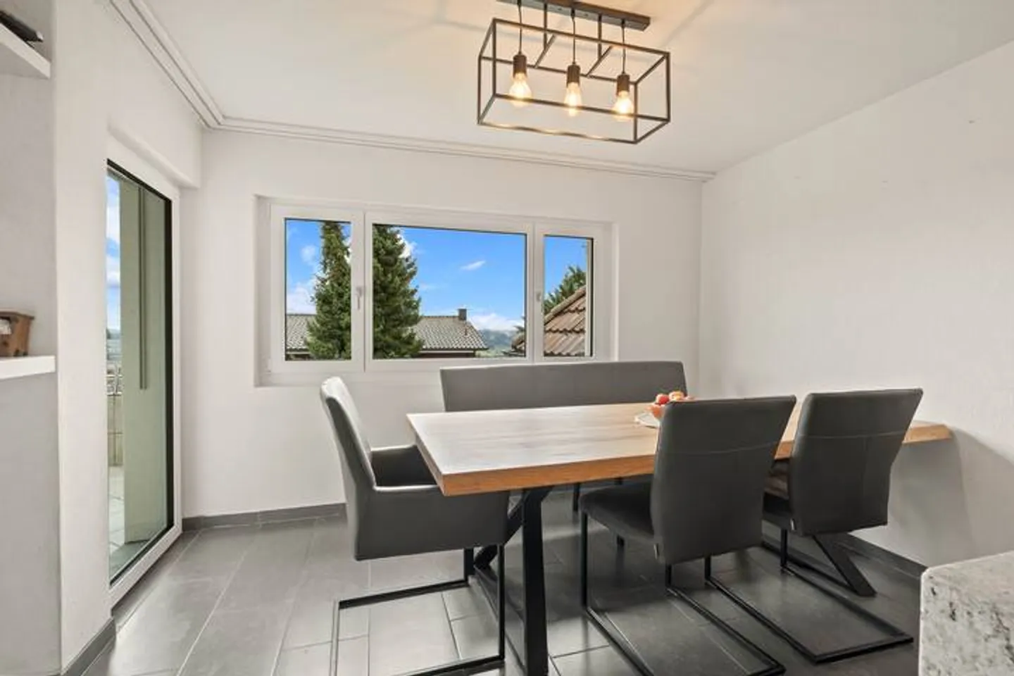 Charmantes Einfamilienhaus in Remetschwil - Foto 4 von 9