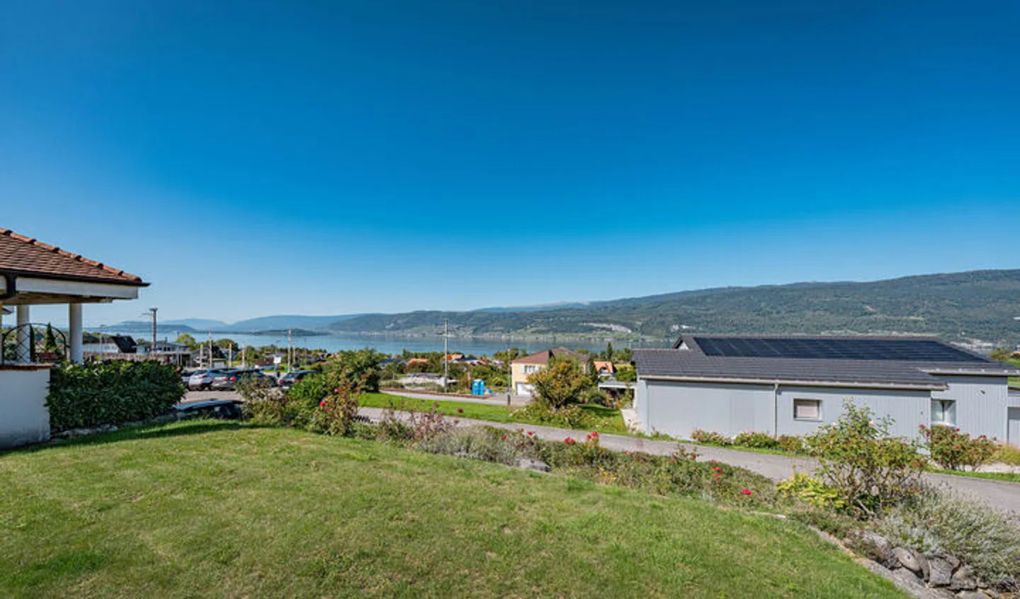 729 m² Finest Building Land with Lake View - Photo 6 of 8