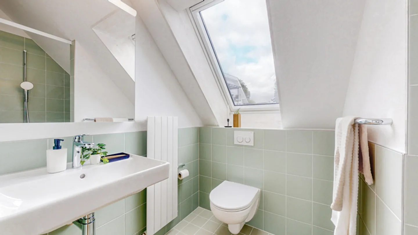 CLOSE TO THE STARS: GREATLY RENOVATED ROOF DUPLEX - Photo 6 of 8