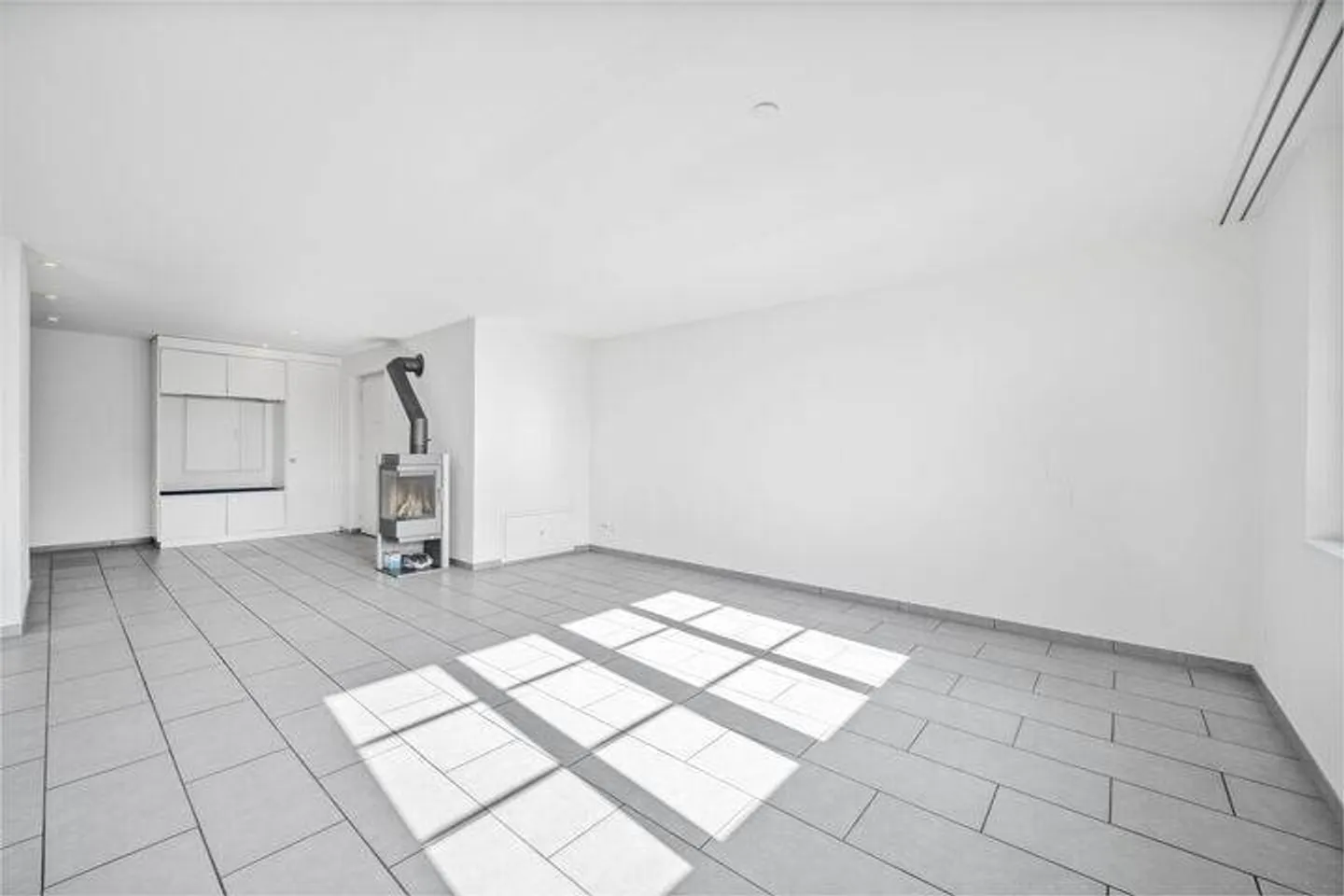 ATTRAYANT APPARTEMENT AVEC JARDIN DANS L'IDYLLE DU VILLAGE - Photo 5 sur 9