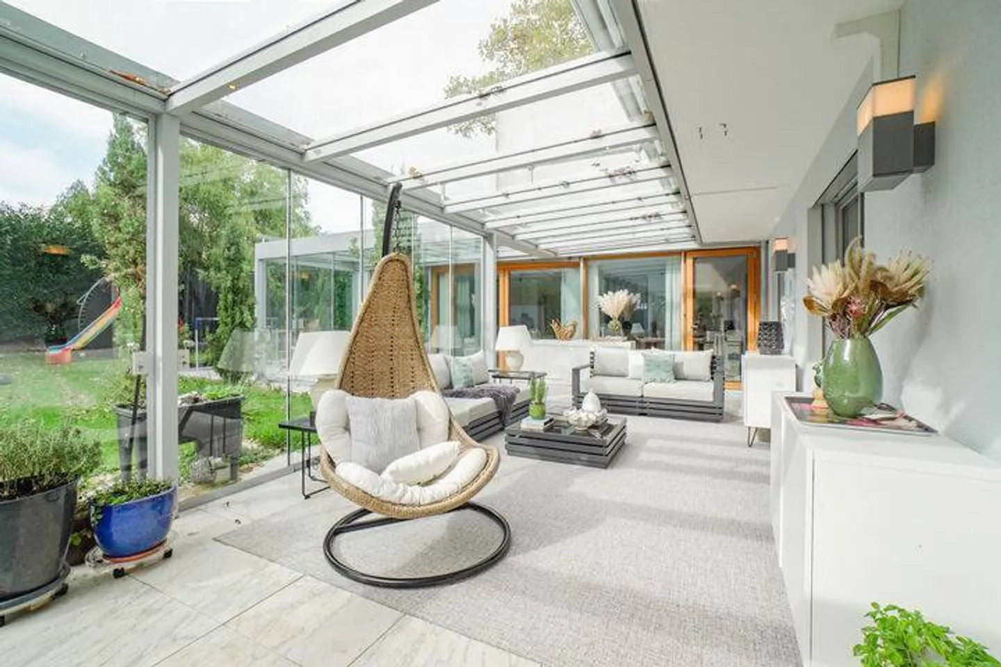 WOHNTRAUM FÜR GROSSFAMILIEN - RIESIEGES HAUS MIT POOL IN GRANGES- PACCOT - Foto 6 di 8