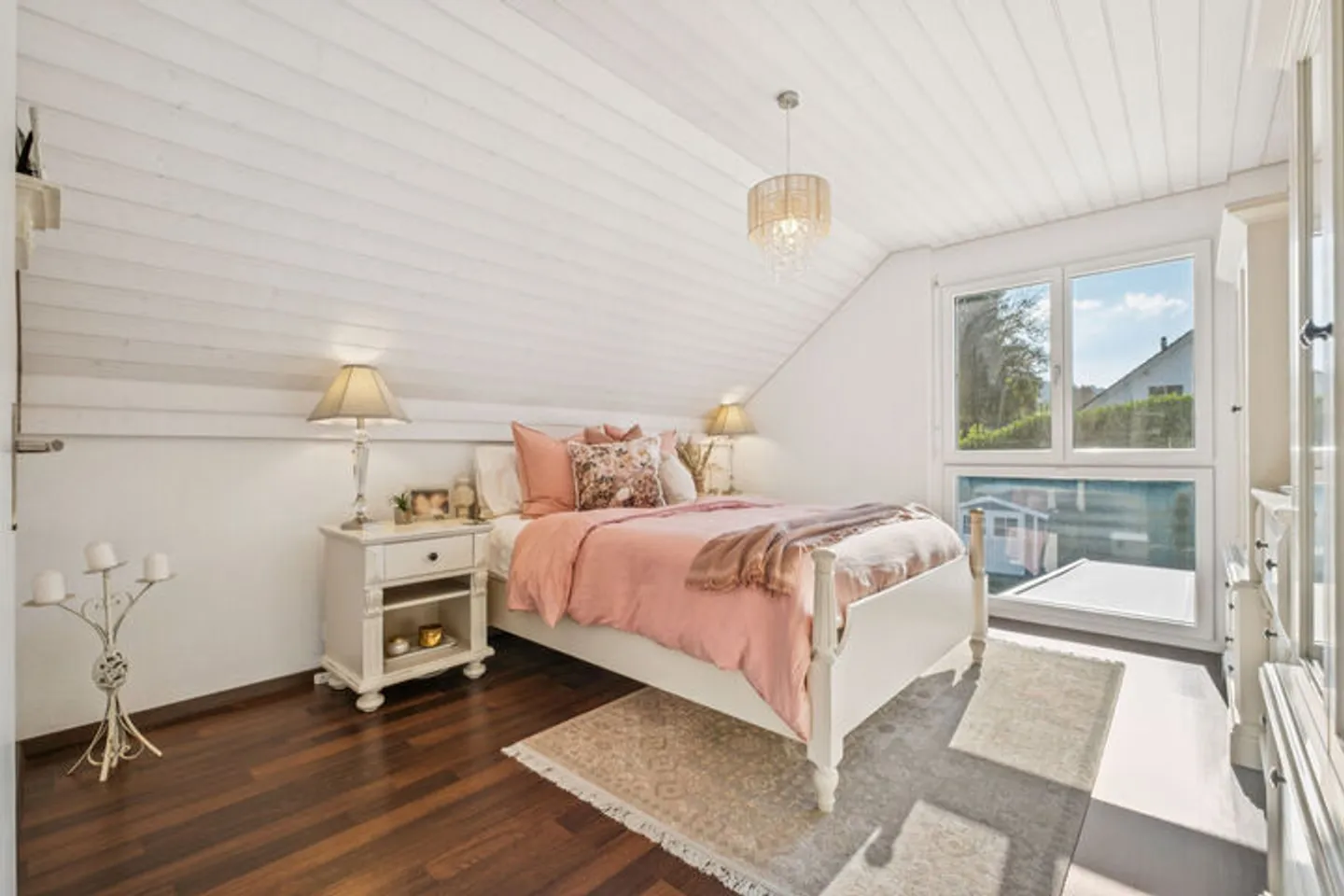 VIVRE MODERNE AVEC ÉLÉGANCE INTEMPORELLE - Photo 6 sur 8