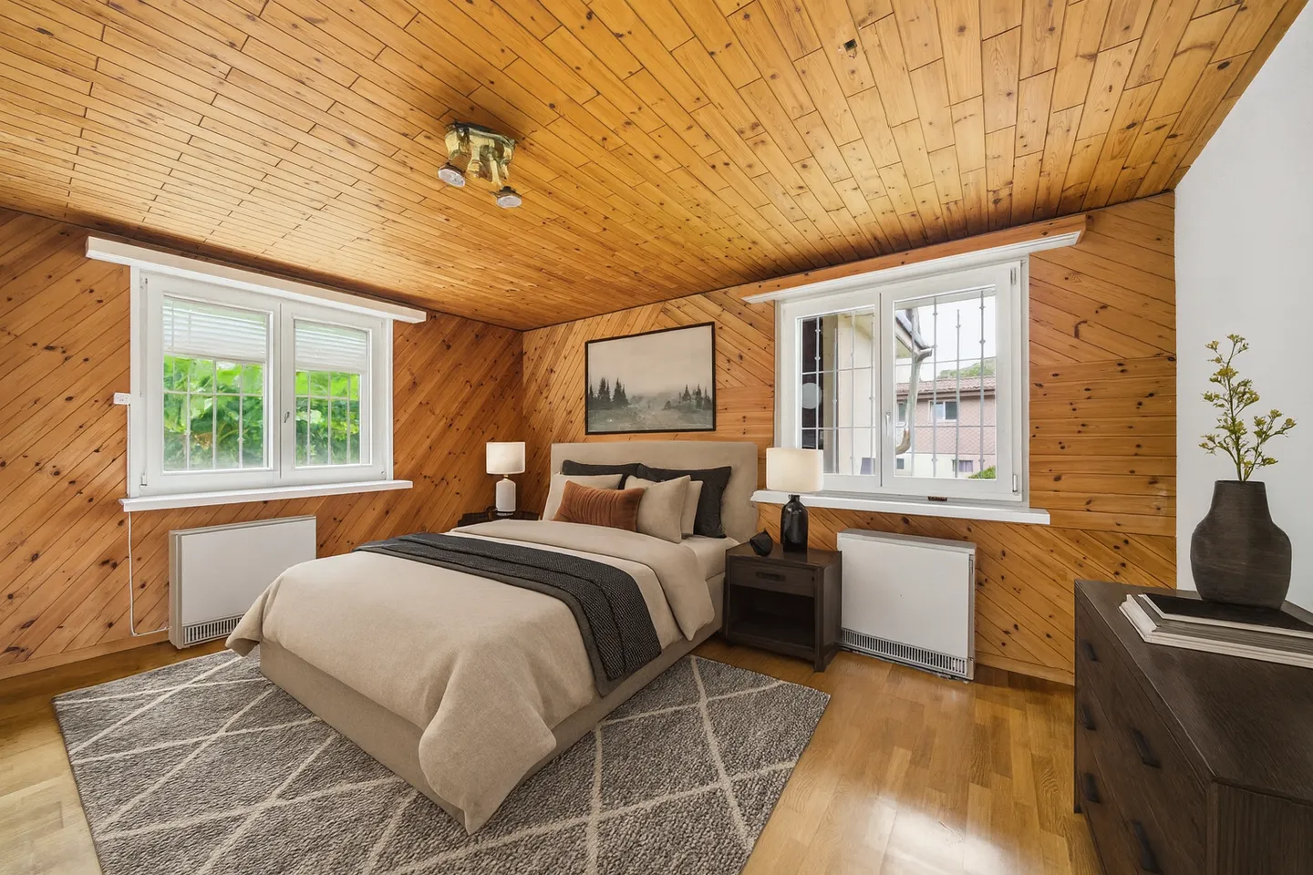 Detached Single-Family Home with Great Potential - Photo 3 of 7