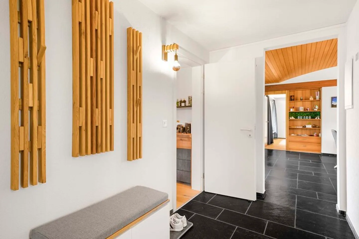 INVESTIEREN SIE DORT, WO LAGE UND RENDITE ÜBERZEUGEN - Foto 7 von 8