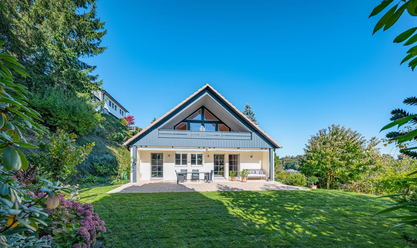 LUXURY REFUGE - Photo 7 of 7