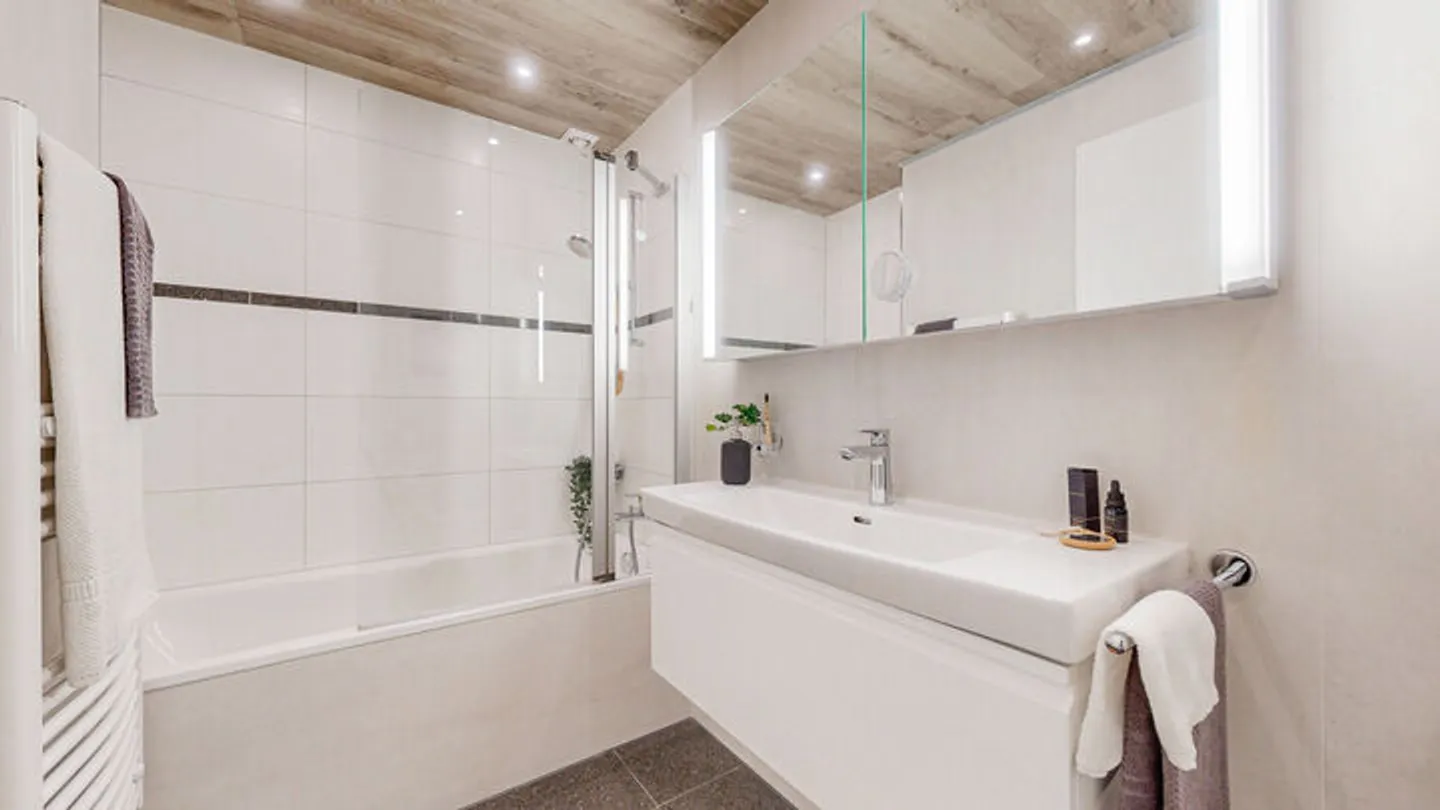 Vivere confortevole con giardino privato - Foto 6 di 8