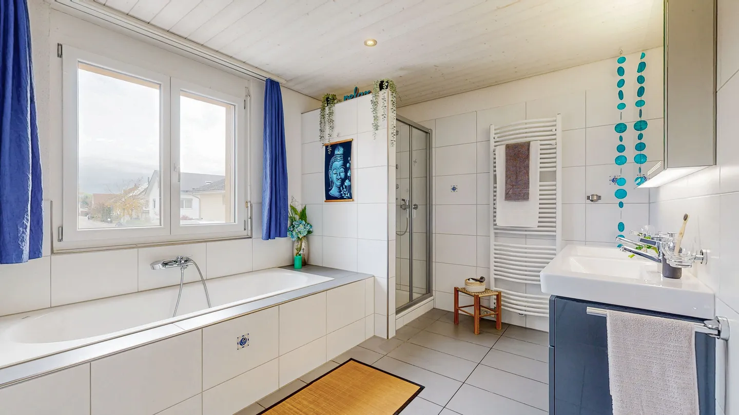 MODERNES EINFAMILIENHAUS MIT VIELEN EXTRAS - Foto 7 von 8