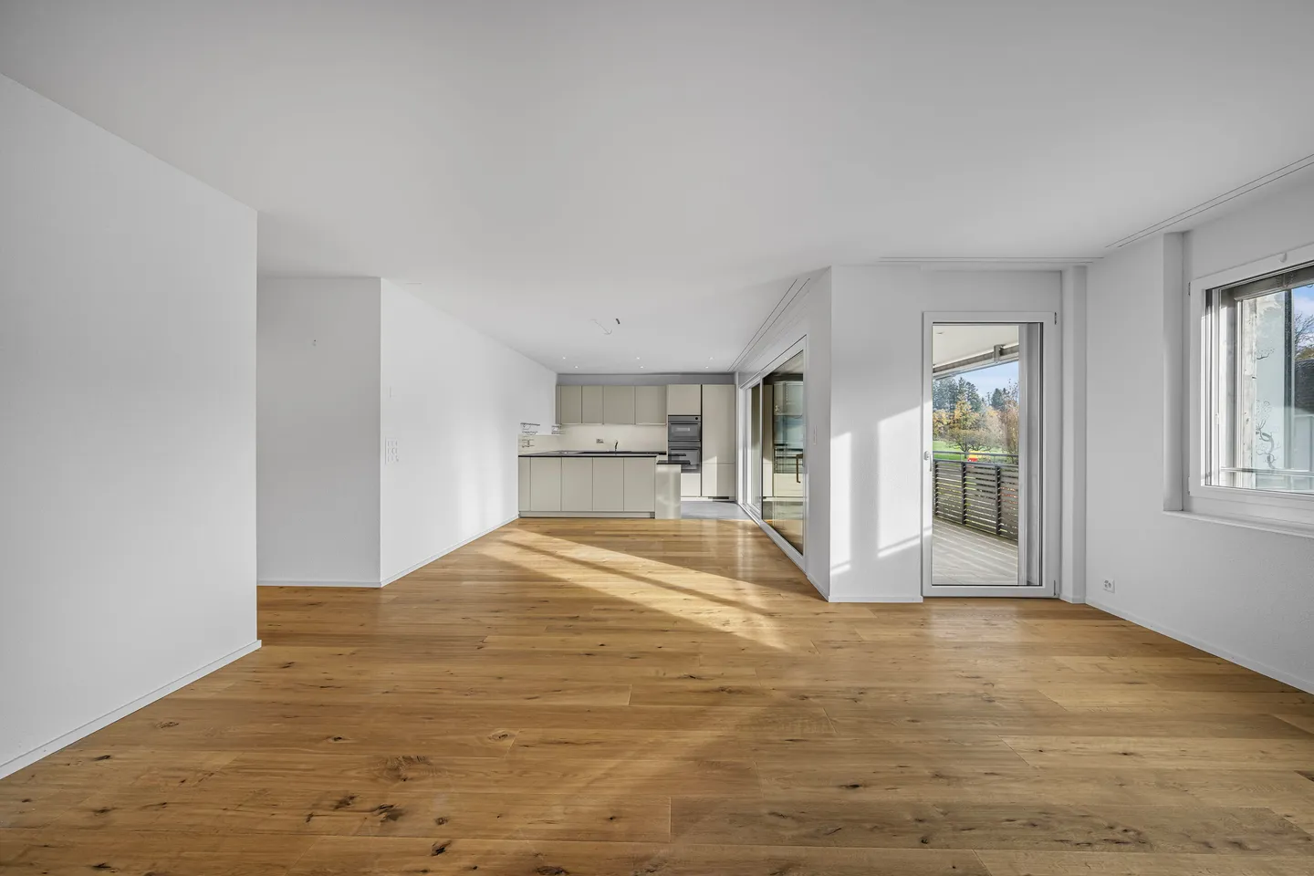 NEUWERTIG MIT BLICK INS WEITE GRÜN - Foto 5 di 8