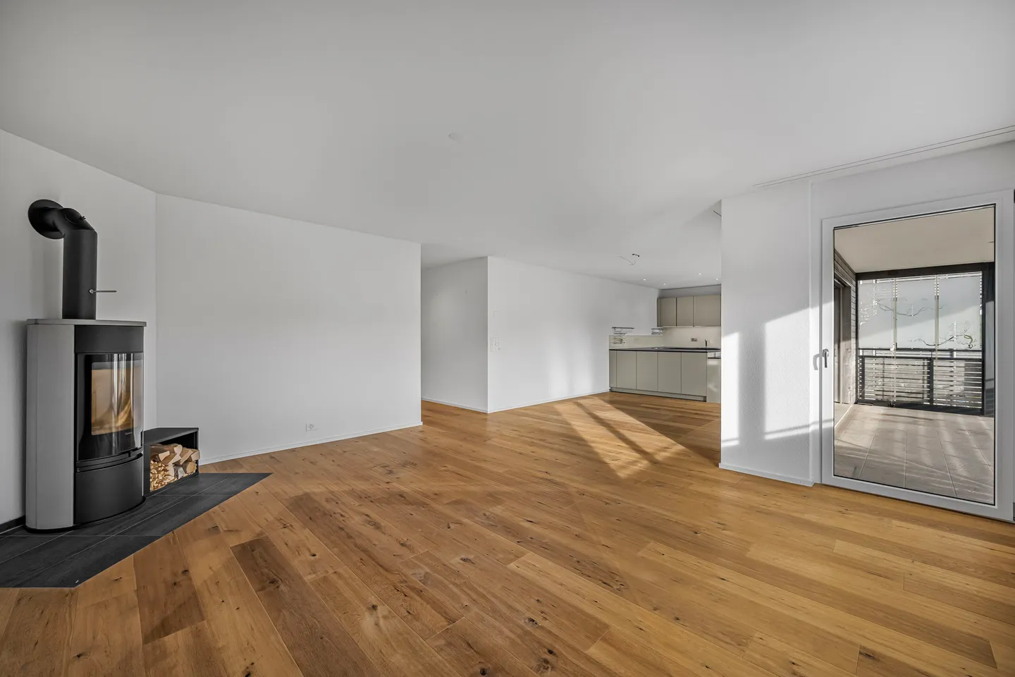 NEUWERTIG MIT BLICK INS WEITE GRÜN - Foto 4 di 8