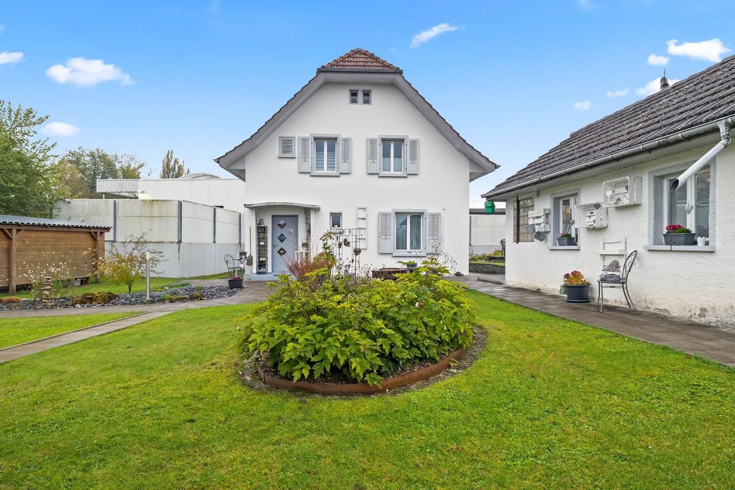 AFFORDABLE HOUSE IN BUCHS - WELL-MAINTAINED & SMARTLY LOCATED - Photo 1 of 7