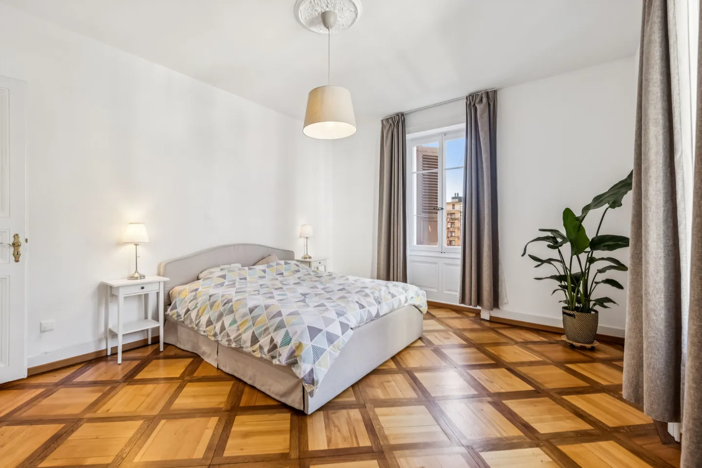 BIJOU AN DER RIVIERA - 4.5 ZIMMERWOHNUNG IN MONTREUX - Foto 5 von 7