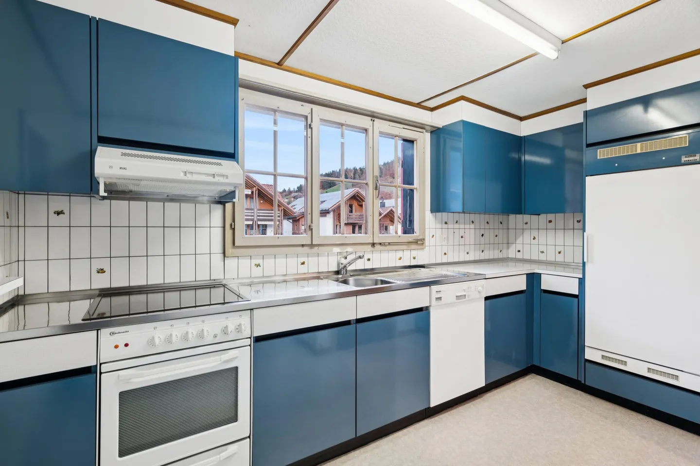 Detached and Potential in Abundance in Frutigen - Photo 6 of 7