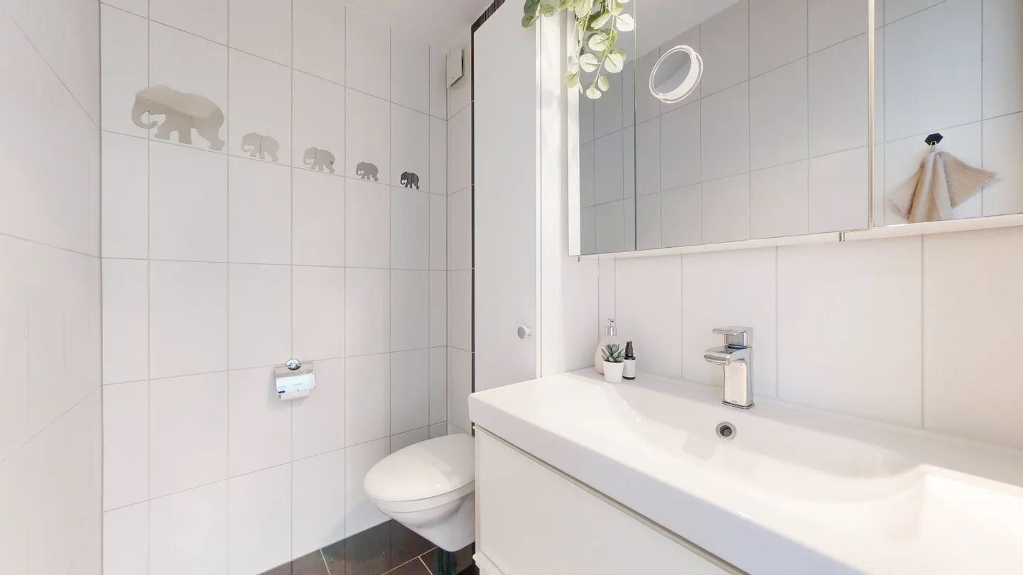 LIVING PEARL IN BIEL - Photo 5 of 7