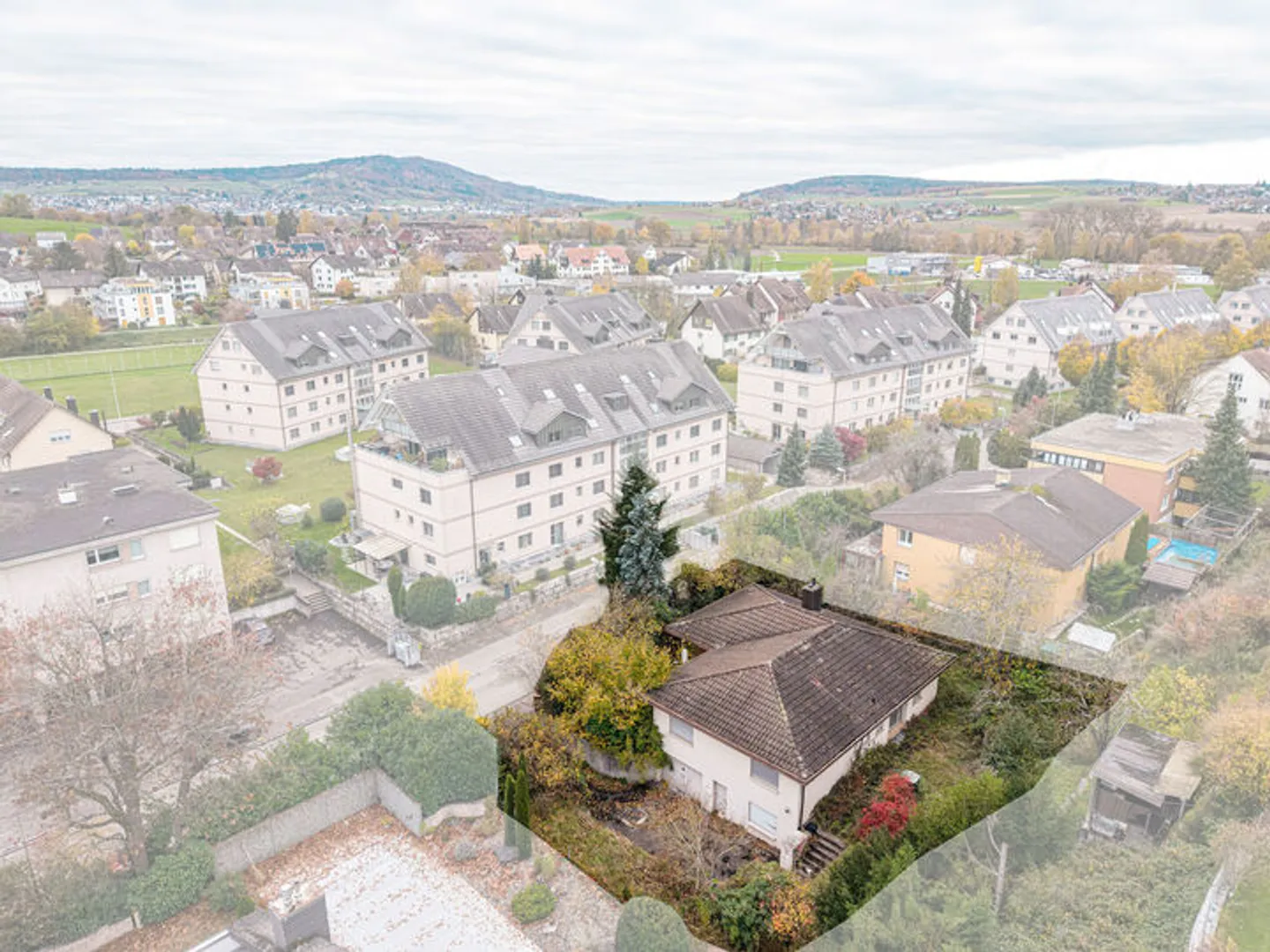 PROPRIETÀ RARA - TERRENO EDIFICABILE ATTRATTIVO W2 NELLA ZONA DEL GRANDE ZURIGO - Foto 3 di 7