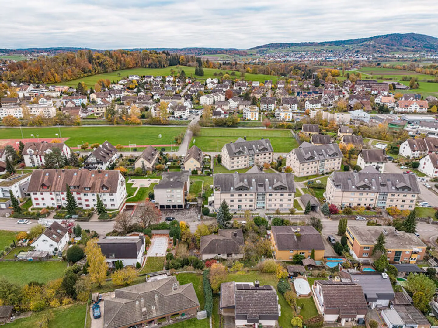 PROPRIETÀ RARA - TERRENO EDIFICABILE ATTRATTIVO W2 NELLA ZONA DEL GRANDE ZURIGO - Foto 7 di 7
