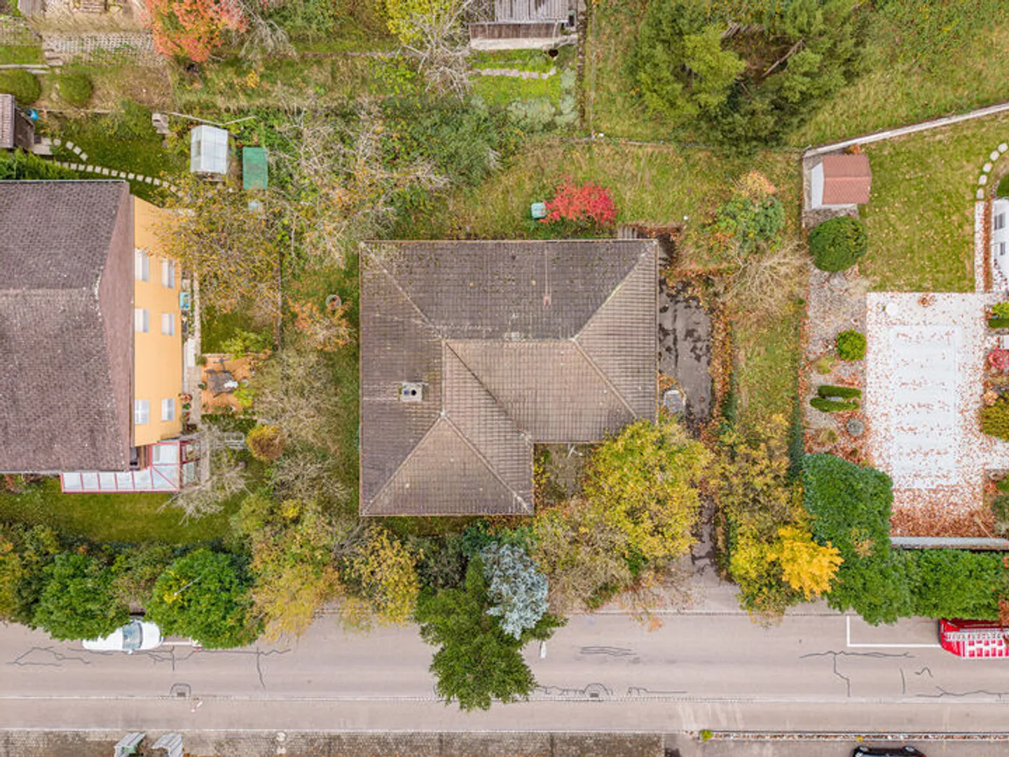 PROPRIETÀ RARA - TERRENO EDIFICABILE ATTRATTIVO W2 NELLA ZONA DEL GRANDE ZURIGO - Foto 6 di 7