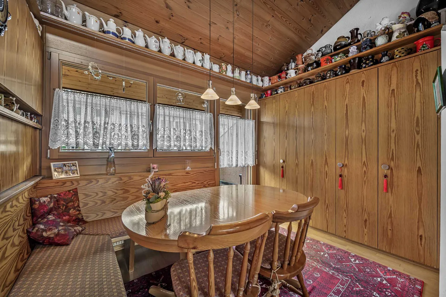 SMART TOWNHOUSE ON THE RHINE - Photo 3 of 8