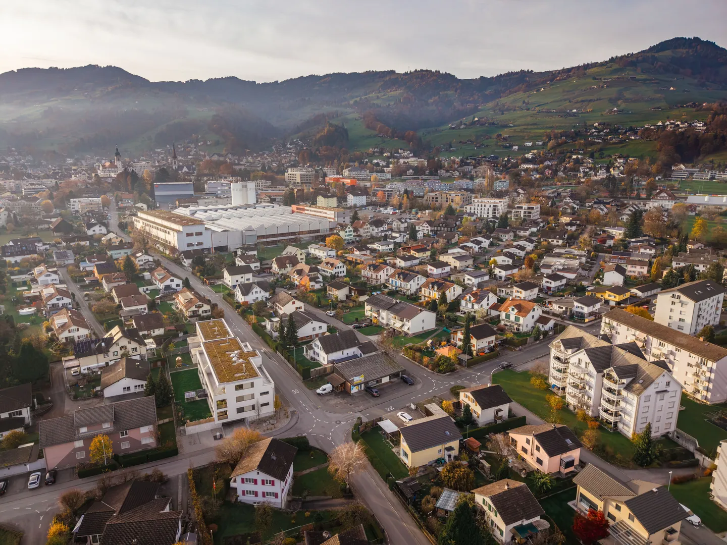 TIMELESS ARCHITECTURE MEETS SUSTAINABLE CONSTRUCTION - Photo 7 of 7