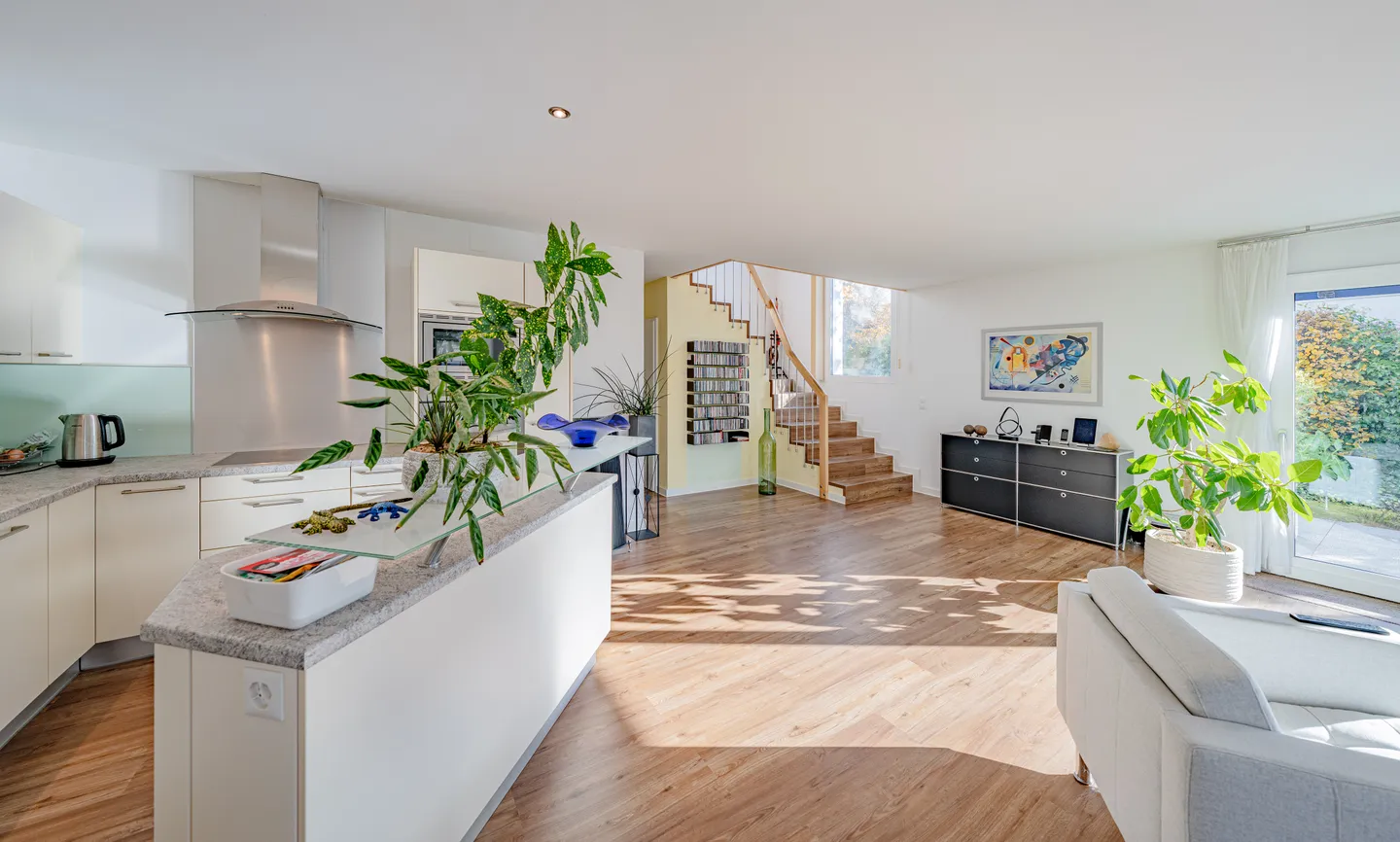 MODERNES, KOMPAKTES UND FREISTEHENDES EINFAMILIENHAUS - Foto 3 von 8