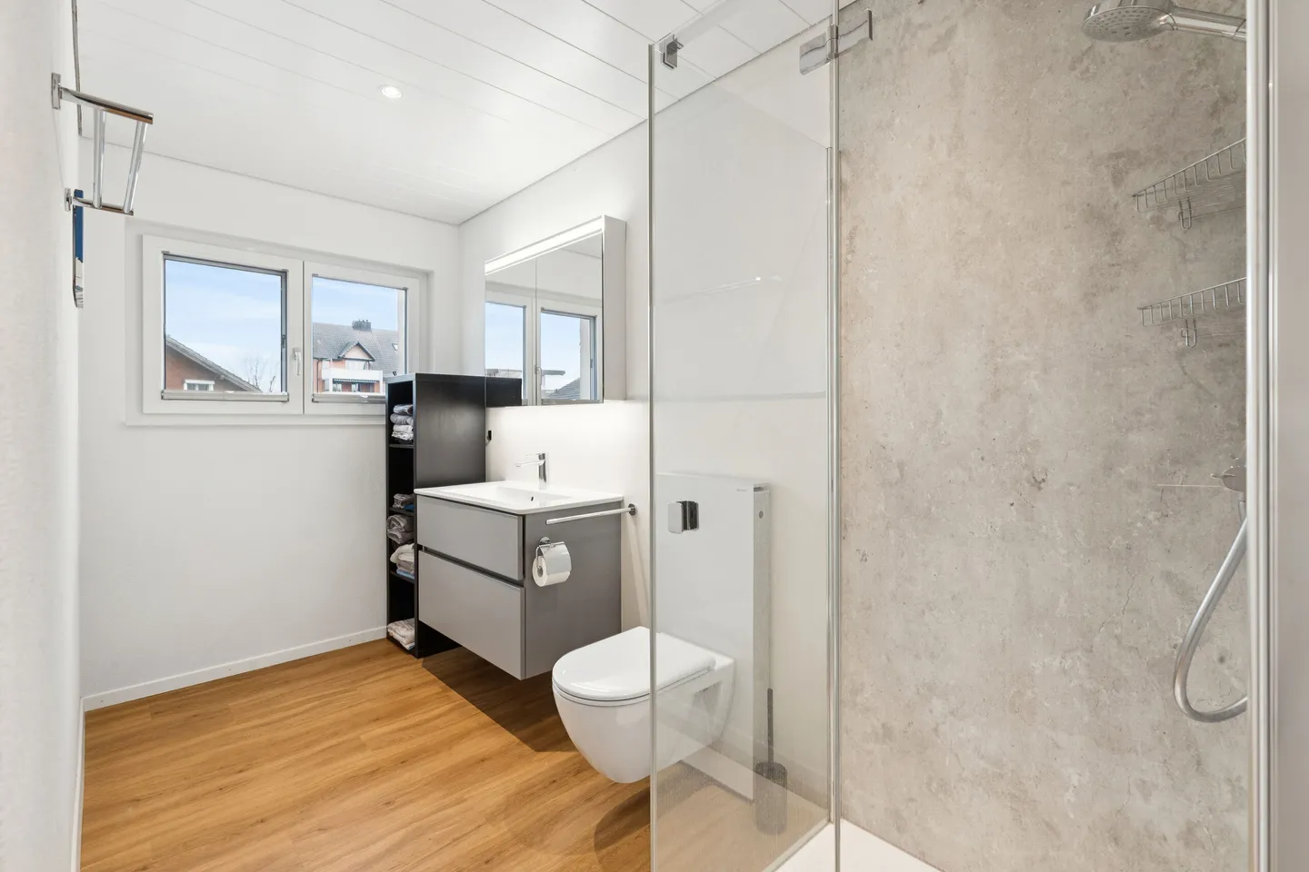 STILVOLLE 4.5 ZIMMER DOPPELHAUSHÄLFTE - MODERN &amp; HOCHWERTIG - Foto 5 von 8