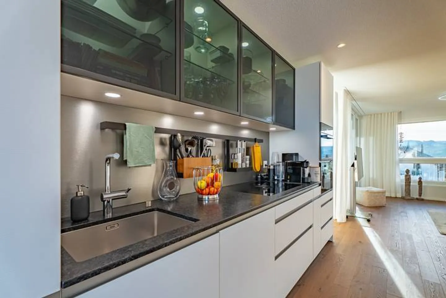 FORMIDABLE ATTIC IN THE GREEN - Photo 8 of 9