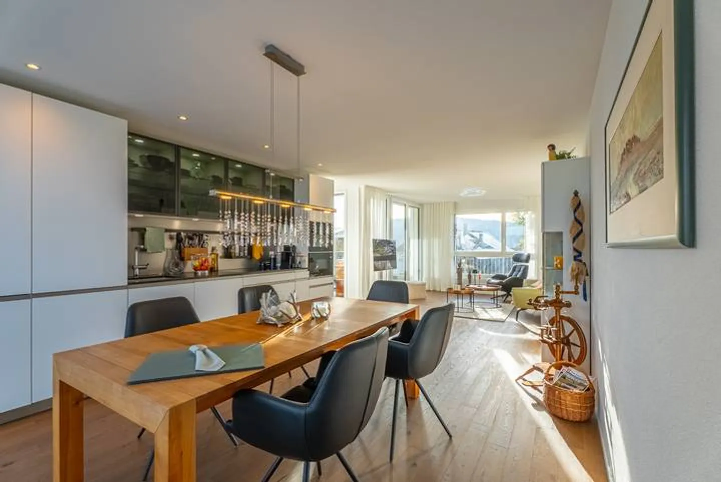 FORMIDABLE ATTIC IN THE GREEN - Photo 5 of 9