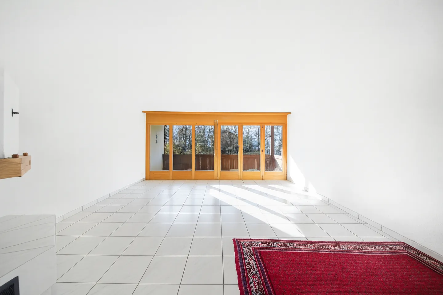 MAISON INTELLIGENTE AVEC POTENTIEL AU BORD DU LAC DE THOUNE - Photo 2 sur 8