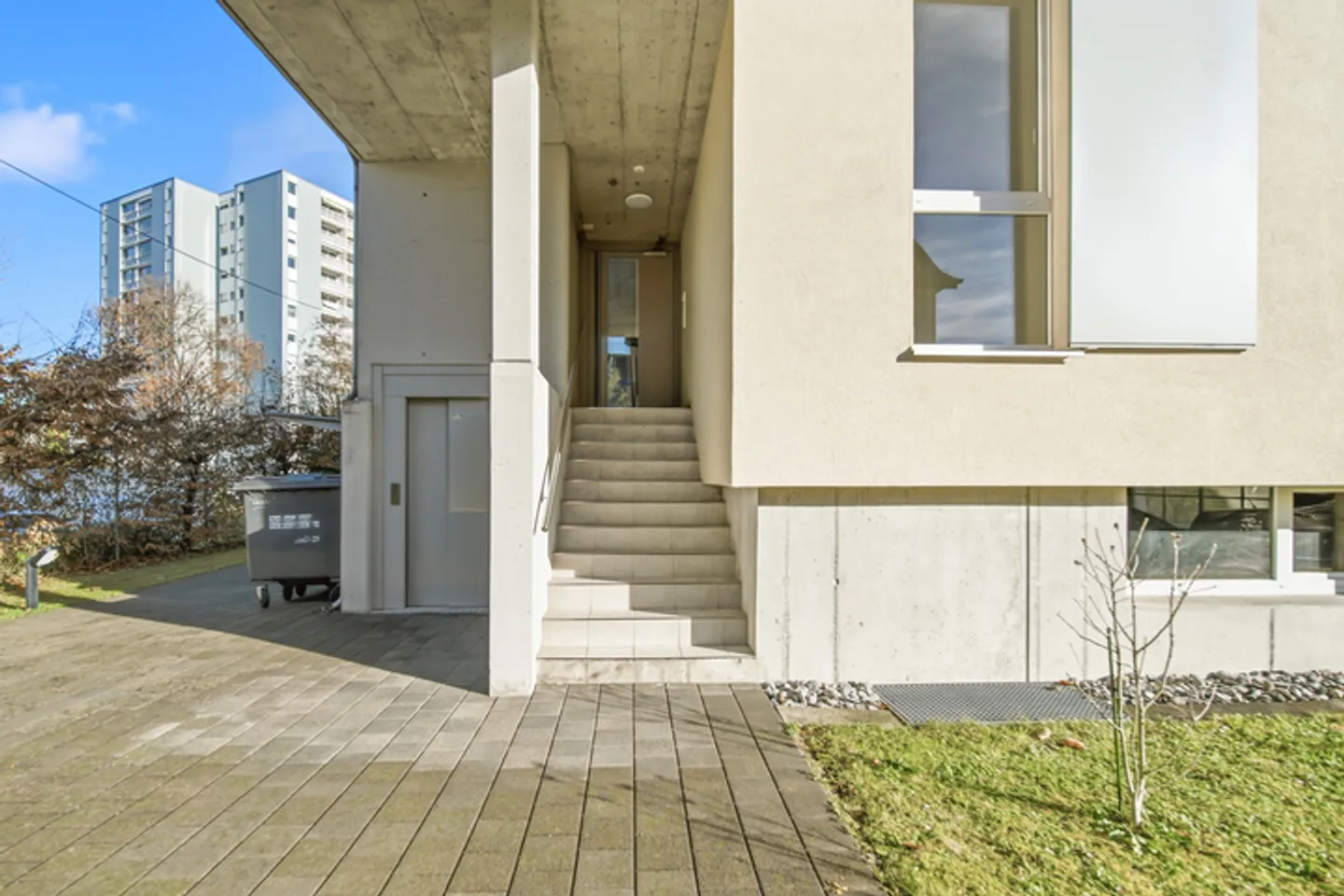 CLEVER CITY APARTMENT IN ZURICH - Photo 7 of 8