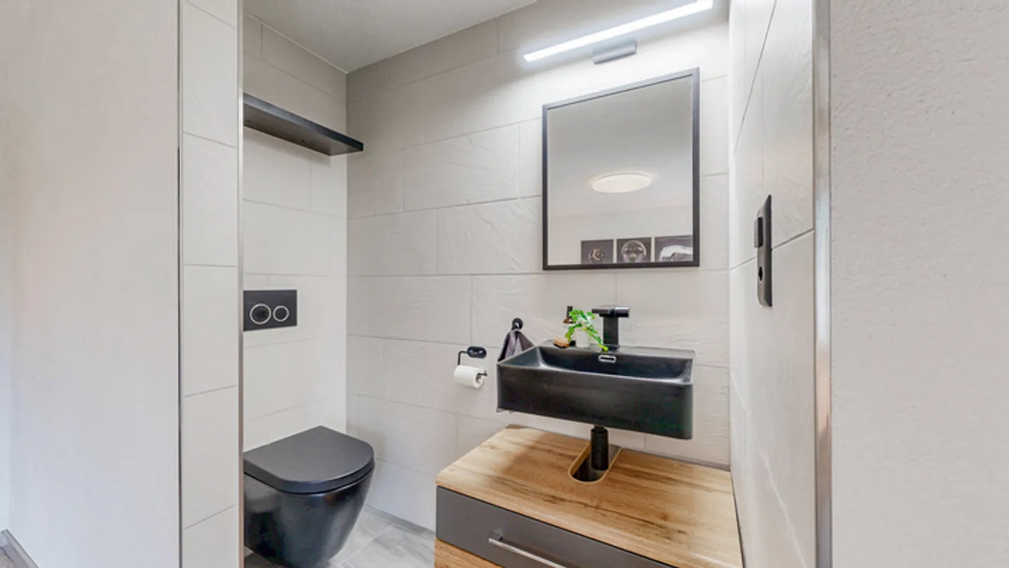 CLASSICO RESIDENZIALE SENZA TEMPO CON CIRCONDAZIONE - Foto 6 di 8