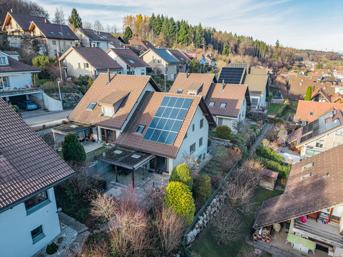 Casa familiare bifamiliare ben curata in una posizione privilegiata in collina - Foto 8 di 8