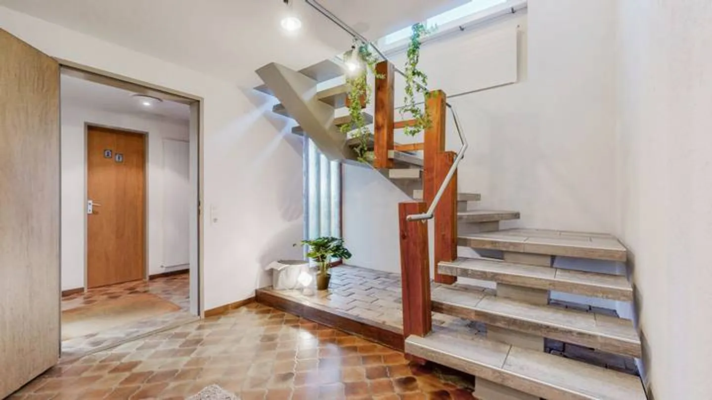 Noble and Elevated Single-Family House - Photo 8 of 9