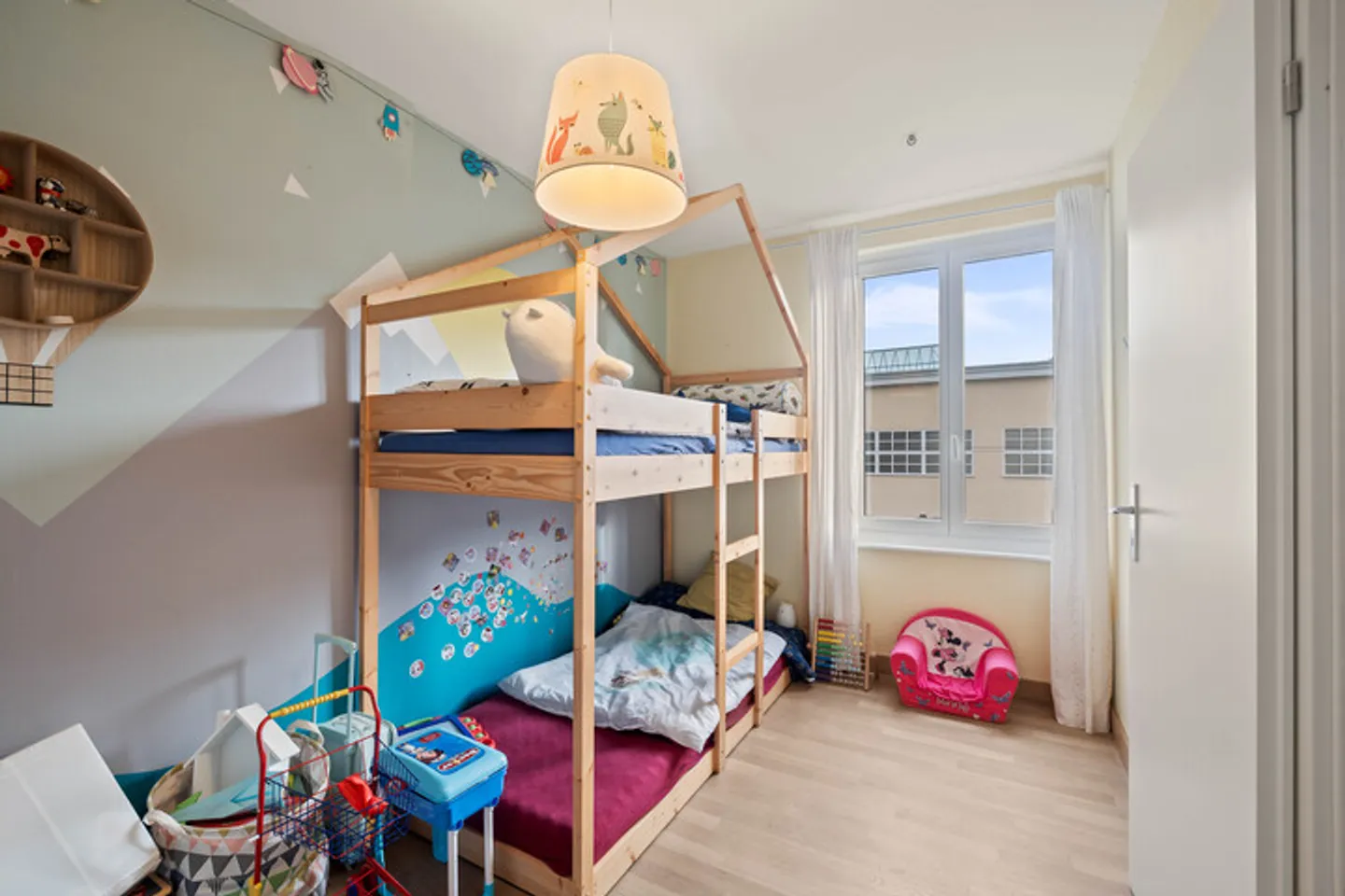 VIVERE CON CARATTERE VICINO AL LAGO DI ZURIGO - Foto 5 di 8