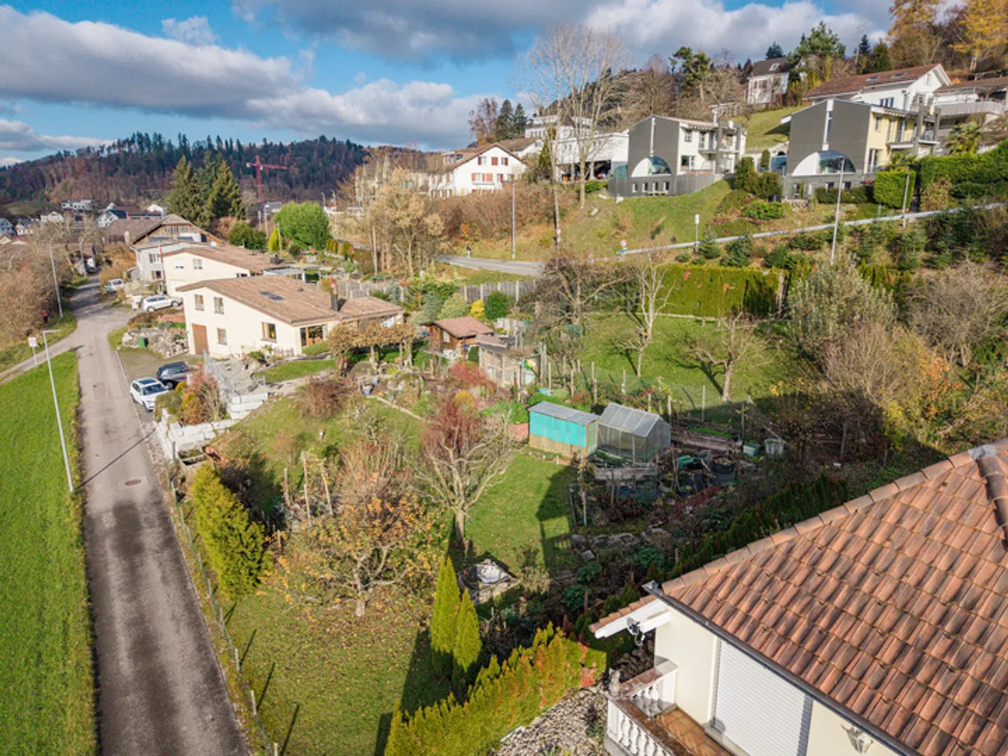 TERRAIN CONSTRUCTIBLE ATTRACTIF AVEC VUE - Photo 3 sur 8