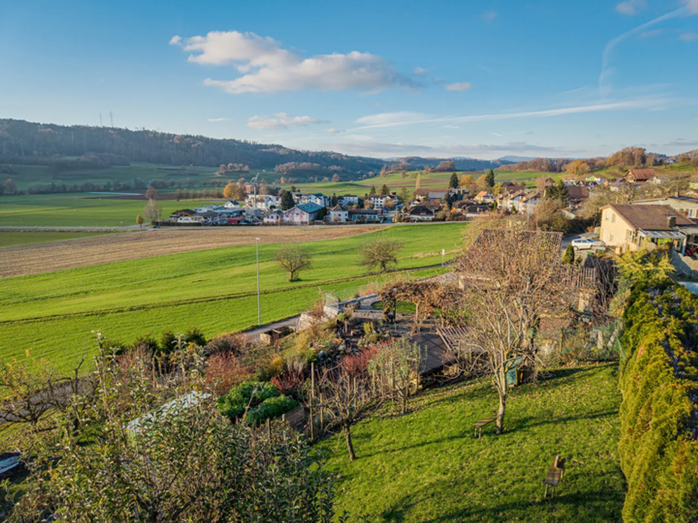 TERRAIN CONSTRUCTIBLE ATTRACTIF AVEC VUE - Photo 7 sur 8