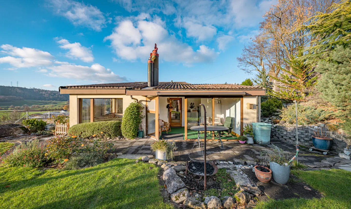 EINFAMILIENHAUS MIT WEITSICHT UND POTENZIAL - Foto 1 von 8