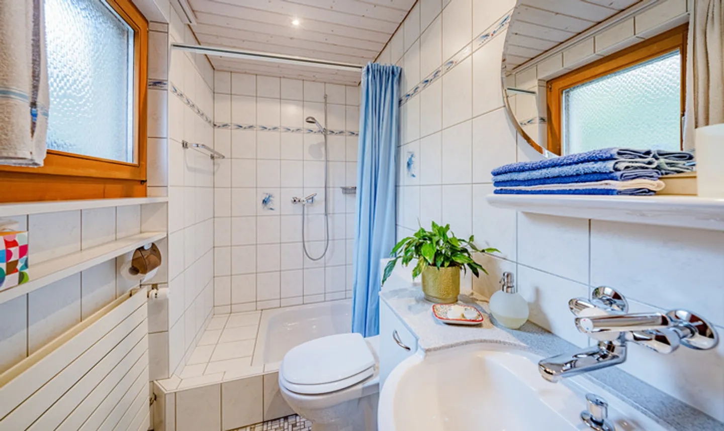 EINFAMILIENHAUS MIT WEITSICHT UND POTENZIAL - Foto 6 von 8