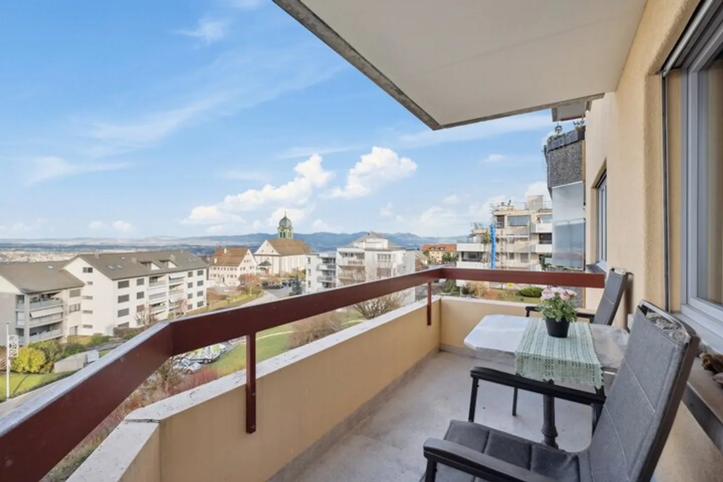 Charmant appartement de 2,5 pièces avec vue à Feusisberg - Photo 7 sur 8