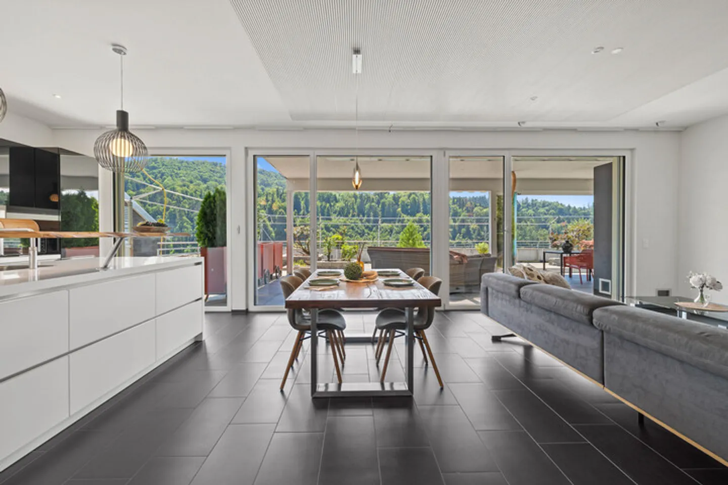 EDLES TERRASSEN-SPEKTAKEL - Foto 2 von 9