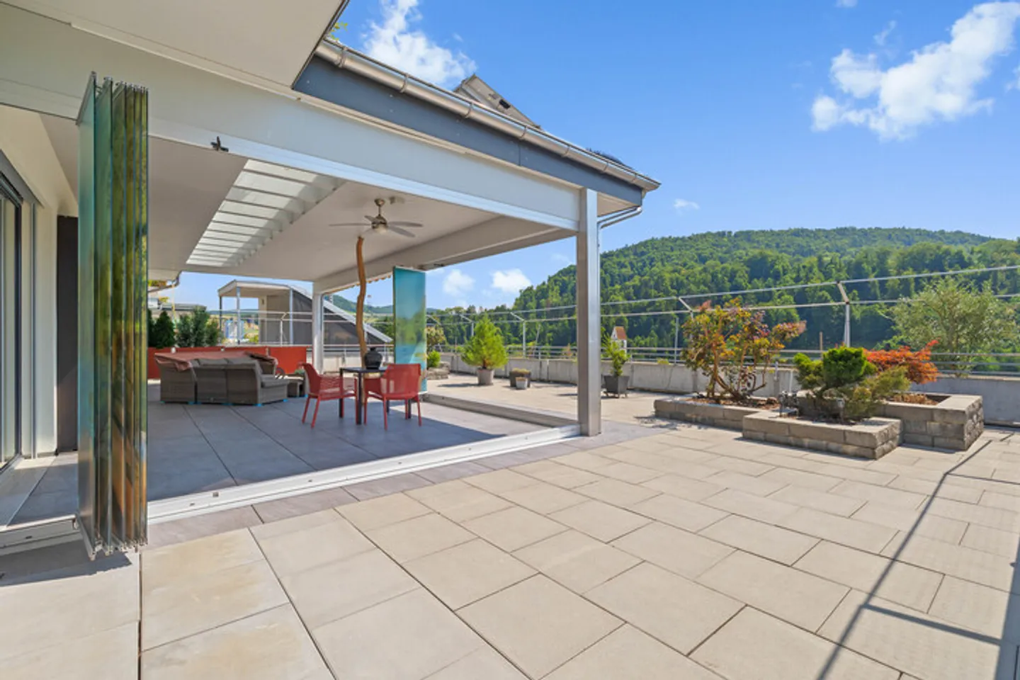 EDLES TERRASSEN-SPEKTAKEL - Foto 1 von 9