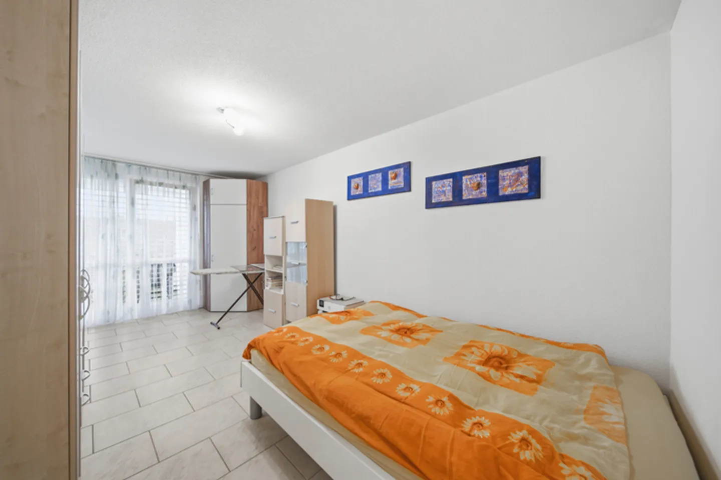 GROSSZÜGIGE UND GEPFLEGTE 2.5 ZIMMER WOHNUNG AM HALLWILERSEE - Foto 4 von 9