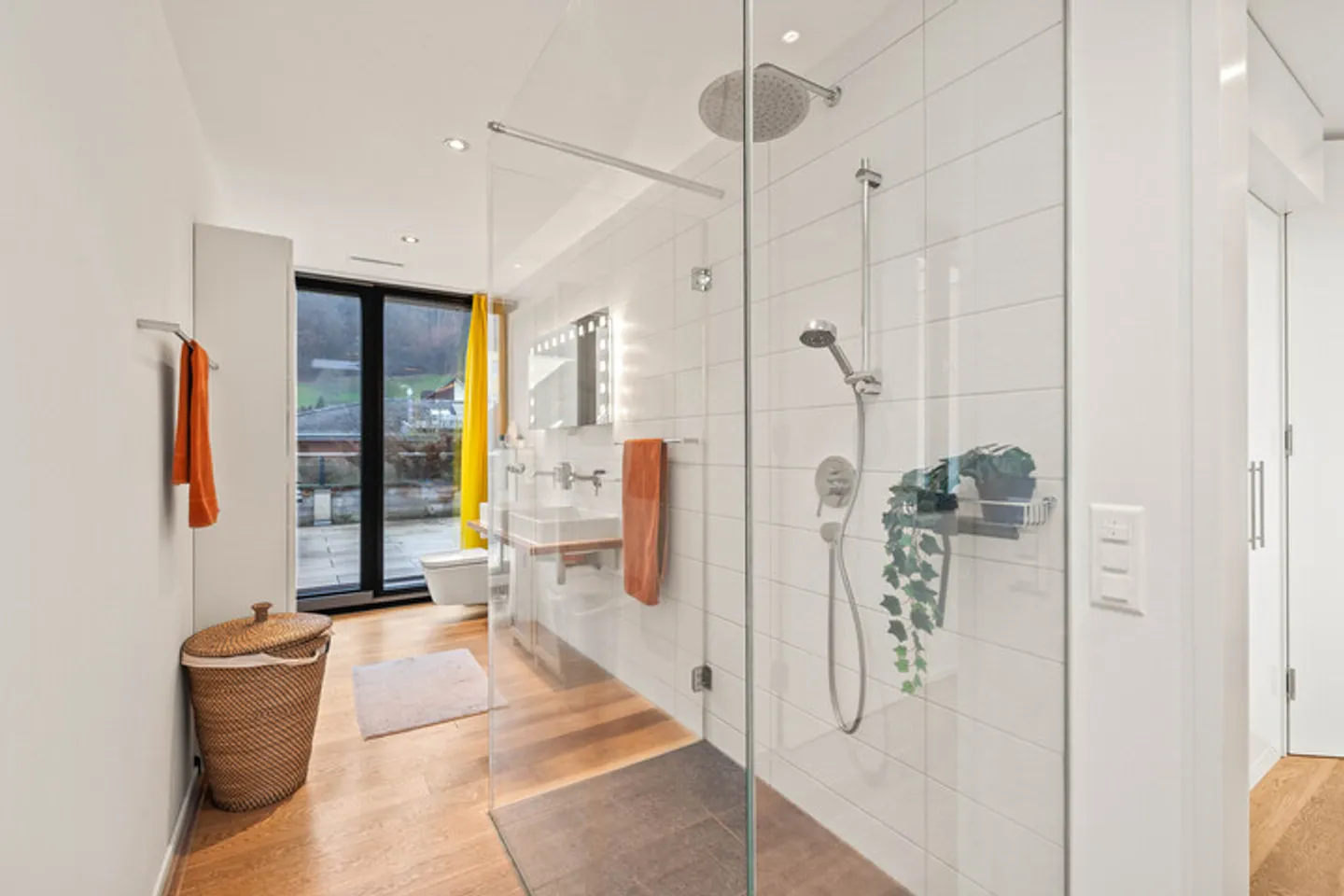 TERRACE AND VIEW SPECTACLE IN VILLMERGEN - Photo 6 of 8